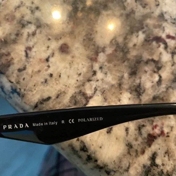 Womens prada sunglasses - Picture 4 of 5